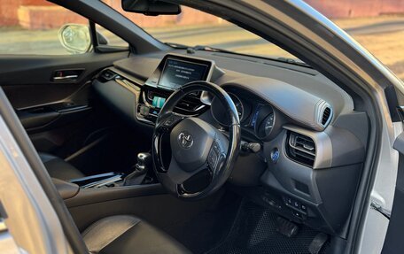 Toyota C-HR I рестайлинг, 2016 год, 1 990 000 рублей, 10 фотография