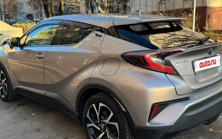 Toyota C-HR I рестайлинг, 2016 год, 1 990 000 рублей, 13 фотография