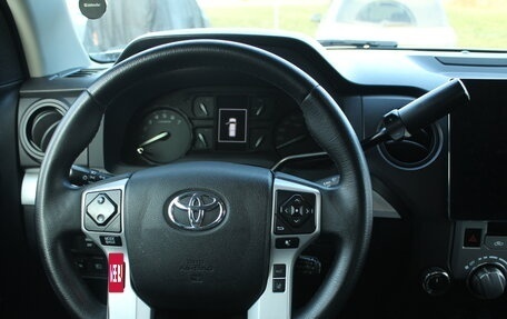 Toyota Tundra II, 2018 год, 8 000 000 рублей, 6 фотография