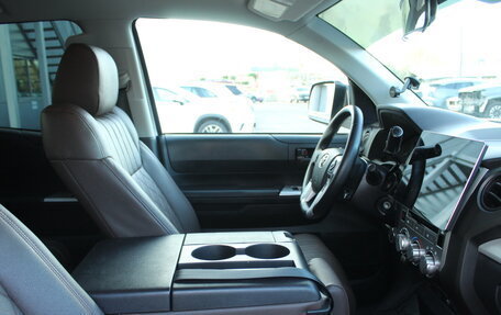 Toyota Tundra II, 2018 год, 8 000 000 рублей, 13 фотография