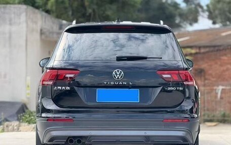 Volkswagen Tiguan II, 2021 год, 1 650 000 рублей, 4 фотография