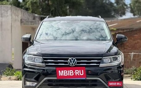 Volkswagen Tiguan II, 2021 год, 1 650 000 рублей, 2 фотография