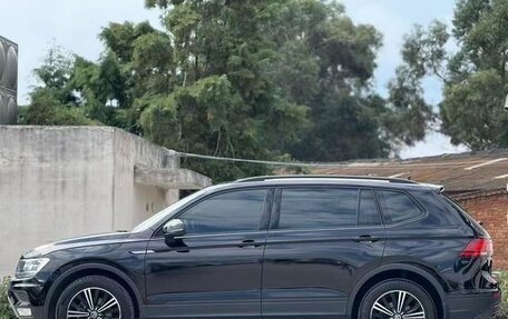 Volkswagen Tiguan II, 2021 год, 1 650 000 рублей, 5 фотография