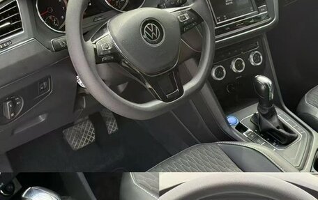 Volkswagen Tiguan II, 2021 год, 1 650 000 рублей, 9 фотография