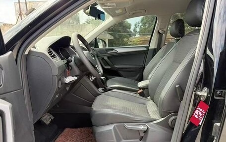 Volkswagen Tiguan II, 2021 год, 1 650 000 рублей, 6 фотография