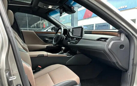 Lexus ES VII, 2024 год, 4 926 027 рублей, 8 фотография