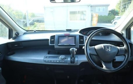 Honda Freed I, 2010 год, 695 000 рублей, 3 фотография