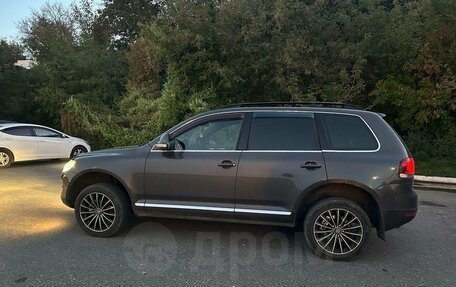 Volkswagen Touareg III, 2009 год, 650 000 рублей, 2 фотография