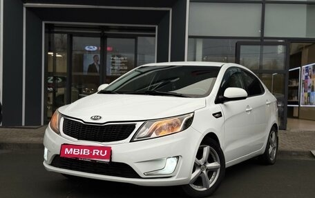 KIA Rio III рестайлинг, 2013 год, 687 000 рублей, 1 фотография