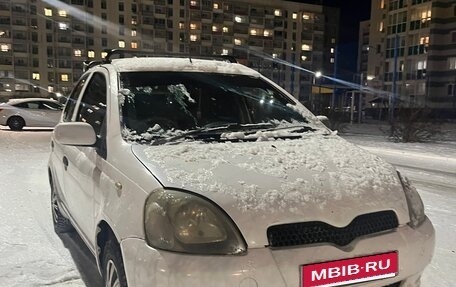 Toyota Vitz, 2000 год, 200 000 рублей, 1 фотография