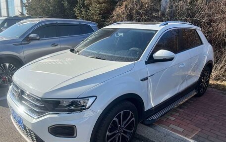 Volkswagen T-Roc I, 2022 год, 1 700 013 рублей, 1 фотография