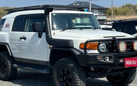 Toyota FJ Cruiser, 2013 год, 2 000 000 рублей, 1 фотография