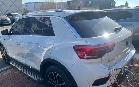 Volkswagen T-Roc I, 2022 год, 1 700 013 рублей, 3 фотография