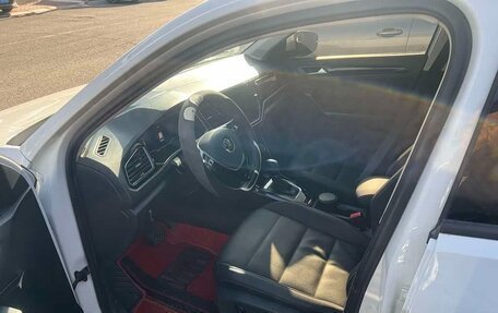 Volkswagen T-Roc I, 2022 год, 1 700 013 рублей, 7 фотография