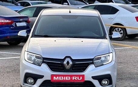 Renault Logan II, 2018 год, 745 000 рублей, 2 фотография