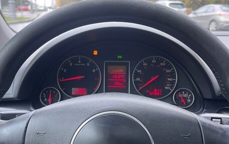 Audi A4, 2003 год, 700 000 рублей, 6 фотография