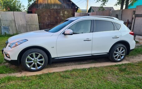 Infiniti QX50 I рестайлинг, 2016 год, 2 300 000 рублей, 5 фотография