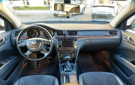 Skoda Superb III рестайлинг, 2012 год, 990 000 рублей, 6 фотография