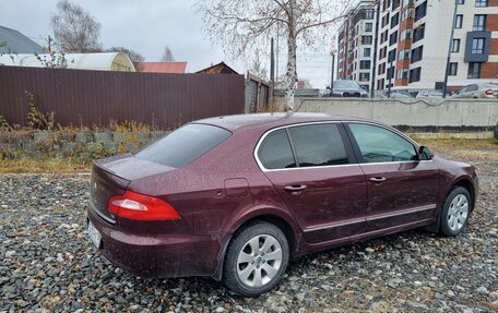 Skoda Superb III рестайлинг, 2012 год, 990 000 рублей, 4 фотография