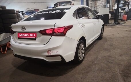 Hyundai Solaris II рестайлинг, 2017 год, 440 000 рублей, 6 фотография