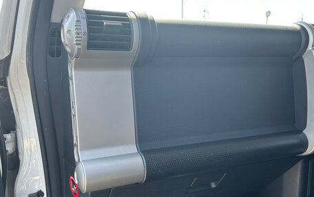 Toyota FJ Cruiser, 2013 год, 2 000 000 рублей, 28 фотография