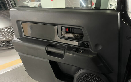 Toyota FJ Cruiser, 2013 год, 2 000 000 рублей, 15 фотография