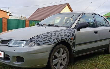 Mitsubishi Carisma I, 1998 год, 220 000 рублей, 1 фотография