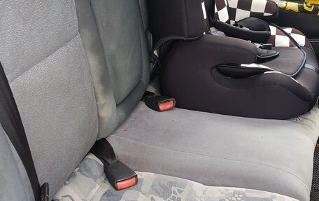 Mitsubishi Carisma I, 1998 год, 220 000 рублей, 11 фотография