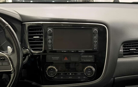 Mitsubishi Outlander III рестайлинг 3, 2015 год, 1 995 000 рублей, 18 фотография