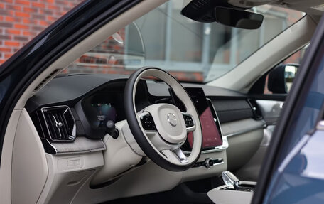 Volvo XC90 II рестайлинг, 2025 год, 13 200 000 рублей, 12 фотография