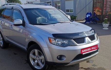 Mitsubishi Outlander III рестайлинг 3, 2007 год, 1 200 000 рублей, 2 фотография