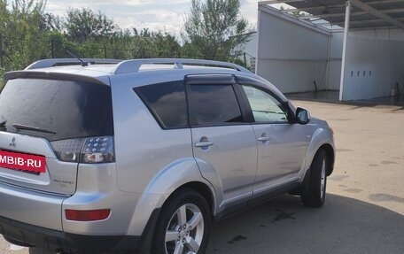 Mitsubishi Outlander III рестайлинг 3, 2007 год, 1 200 000 рублей, 5 фотография