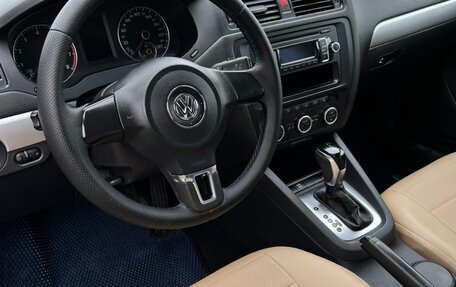 Volkswagen Jetta VI, 2012 год, 699 000 рублей, 11 фотография