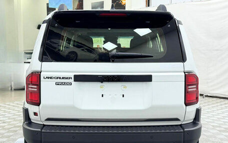 Toyota Land Cruiser Prado, 2024 год, 10 300 000 рублей, 3 фотография