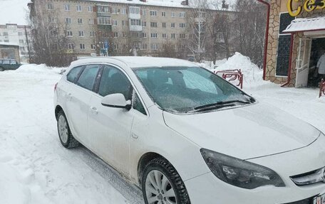 Opel Astra J, 2014 год, 990 000 рублей, 1 фотография