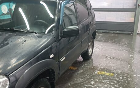 Chevrolet Niva I рестайлинг, 2012 год, 310 000 рублей, 3 фотография