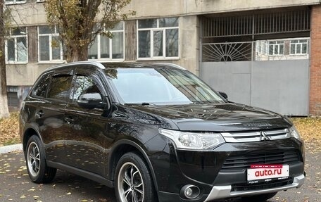 Mitsubishi Outlander III рестайлинг 3, 2014 год, 1 480 000 рублей, 5 фотография