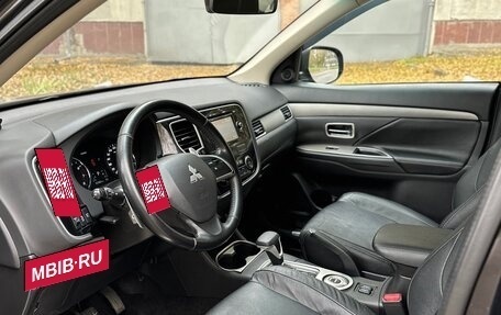 Mitsubishi Outlander III рестайлинг 3, 2014 год, 1 480 000 рублей, 17 фотография