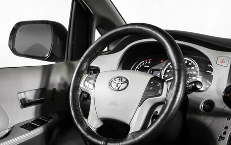 Toyota Sienna III, 2013 год, 1 999 000 рублей, 7 фотография