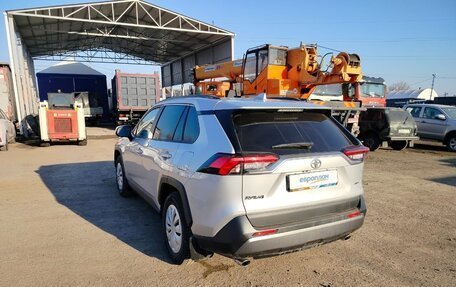 Toyota RAV4, 2021 год, 3 585 000 рублей, 4 фотография