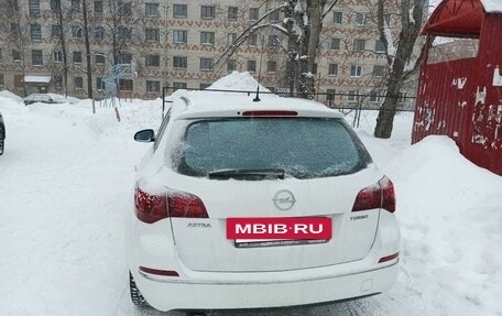 Opel Astra J, 2014 год, 990 000 рублей, 2 фотография