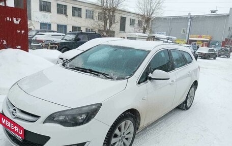 Opel Astra J, 2014 год, 990 000 рублей, 4 фотография