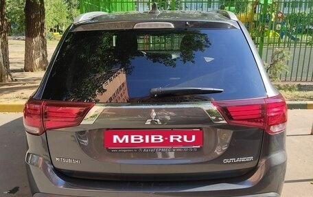 Mitsubishi Outlander III рестайлинг 3, 2019 год, 2 300 000 рублей, 21 фотография