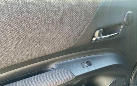 Toyota Sienta II, 2022 год, 1 232 000 рублей, 15 фотография