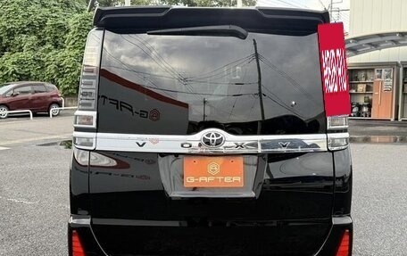 Toyota Voxy III, 2021 год, 1 910 007 рублей, 6 фотография