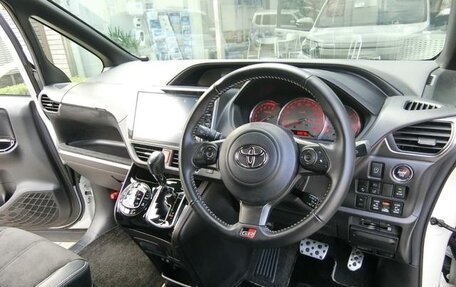 Toyota Noah III, 2021 год, 1 950 007 рублей, 20 фотография