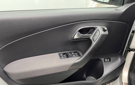 Volkswagen Polo VI (EU Market), 2013 год, 1 199 000 рублей, 13 фотография