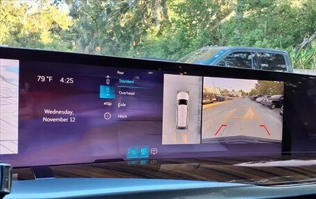 Cadillac Escalade V, 2025 год, 24 601 476 рублей, 14 фотография