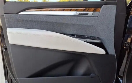 Cadillac Escalade V, 2025 год, 24 601 476 рублей, 21 фотография