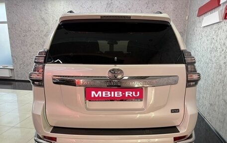 Toyota Land Cruiser Prado 150 рестайлинг 2, 2017 год, 4 600 000 рублей, 4 фотография